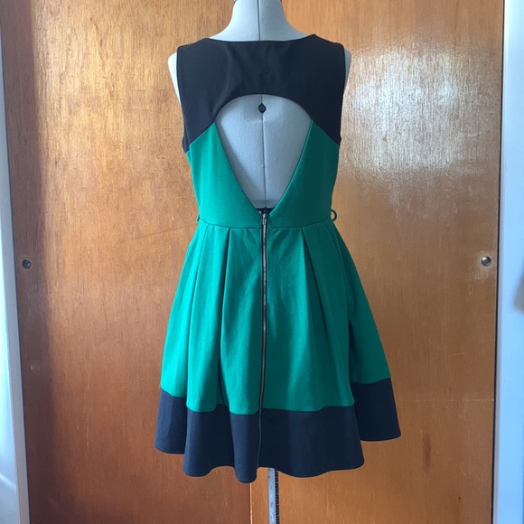 Double Zero black & Kelly green colorblock dress L - Picture 2 of 9